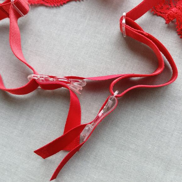 The Escanté Collection Red Garter Belt OSFM classic lingerie lace strap snap - Picture 4 of 7